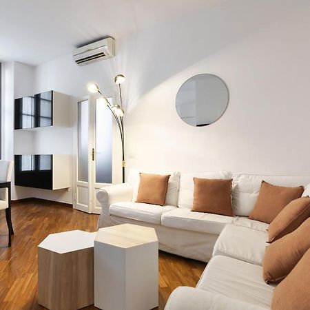 Charming San Babila Apt. Milan Extérieur photo