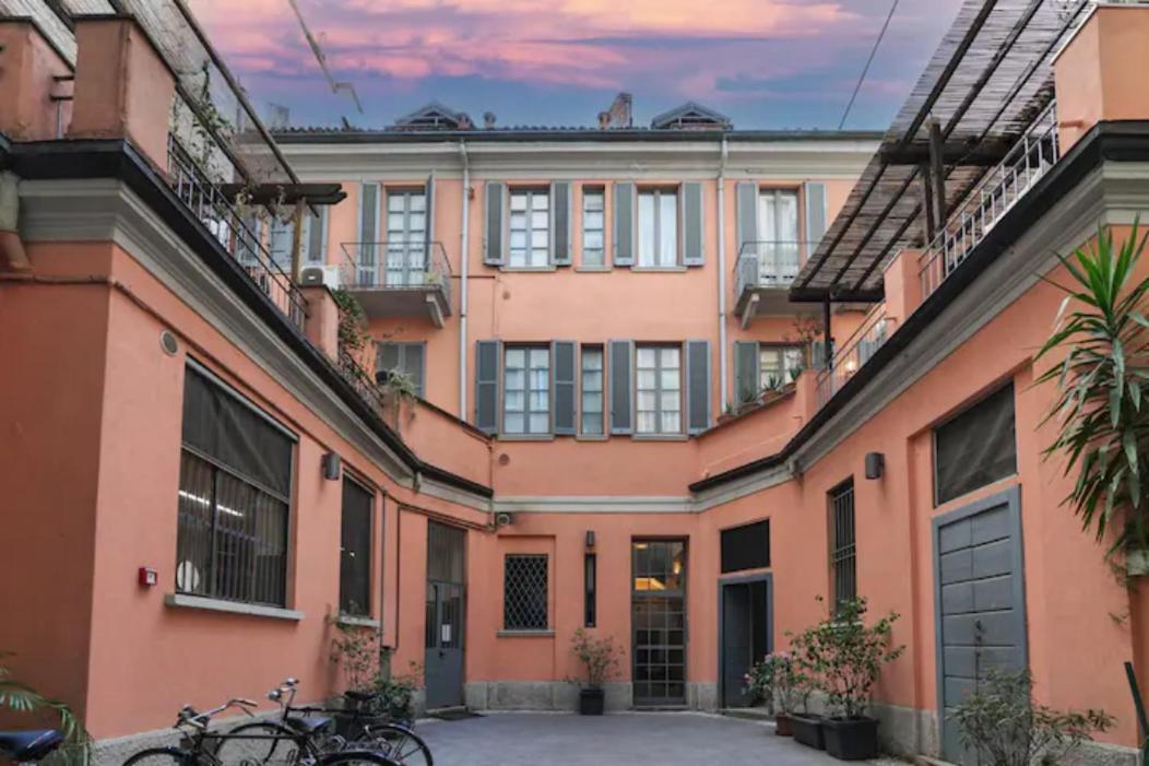 Charming San Babila Apt. Milan Extérieur photo
