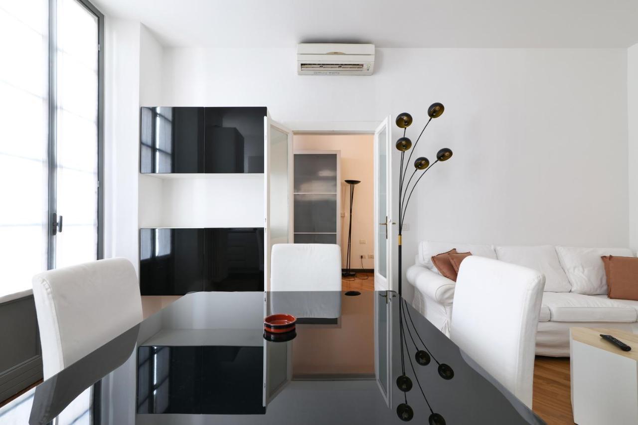 Charming San Babila Apt. Milan Extérieur photo