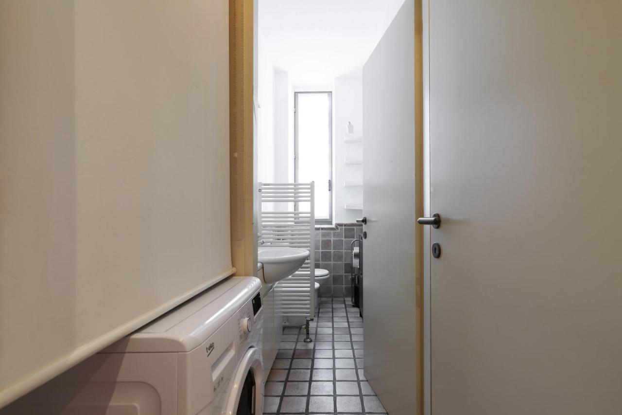 Charming San Babila Apt. Milan Extérieur photo